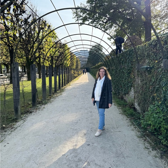 Meet the Posher Other - Meet your Posher, Christina